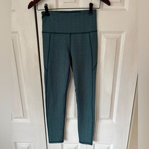 Under Armour Blue Teal Patterned Compression Leggings Size XS
